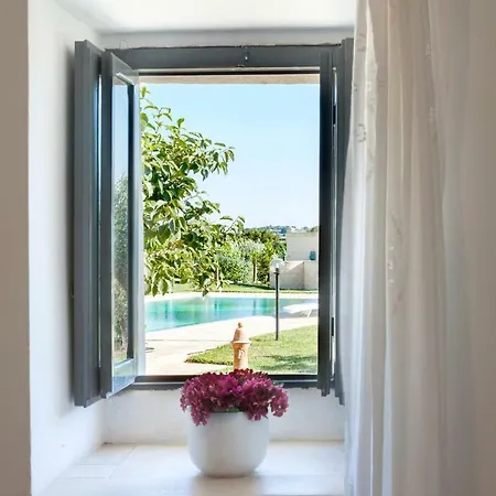 Trullo Bianco Villa Locorotondo