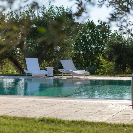 Trullo Bianco Villa *