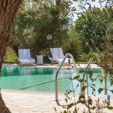 Trullo Bianco Villa